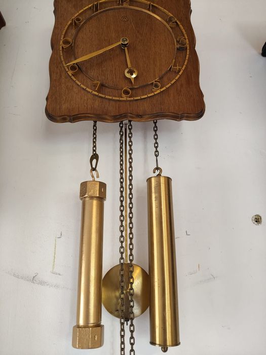 Ceas de perete cu pendul