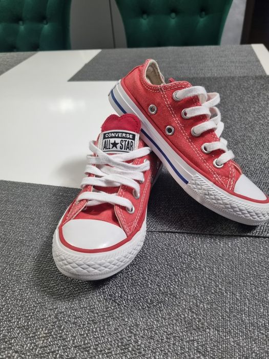 Tenesi Converse 28