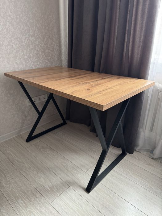 Стол универсальный!