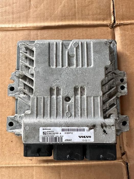 Calculator motor ECU Volvo V40 31355712