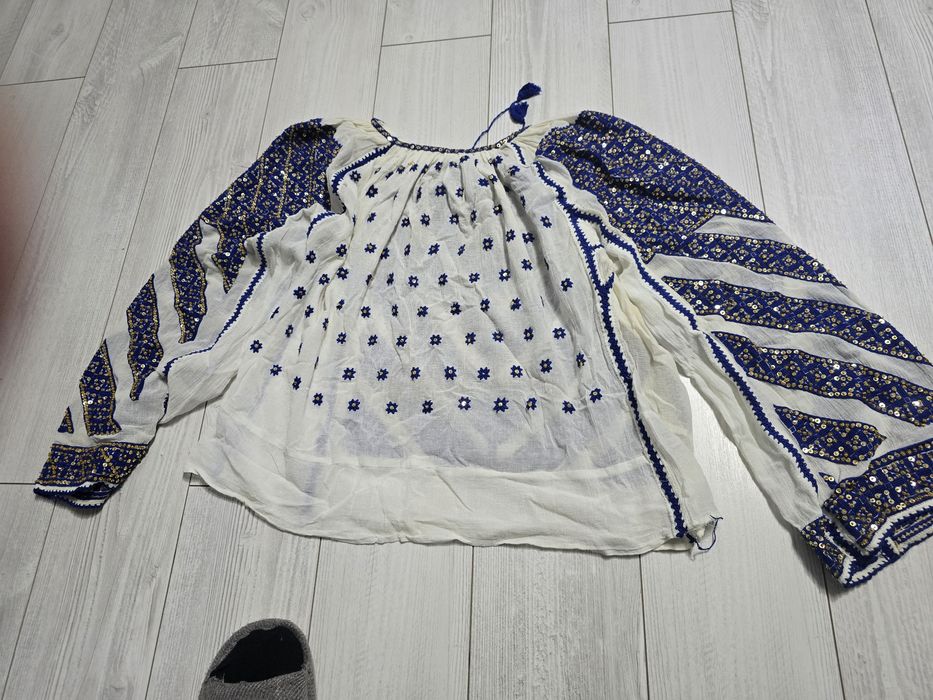 ie tradițională ,Costum Național