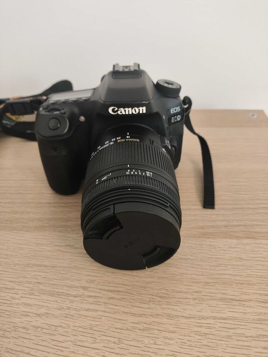 Aparat foto Canon 80D