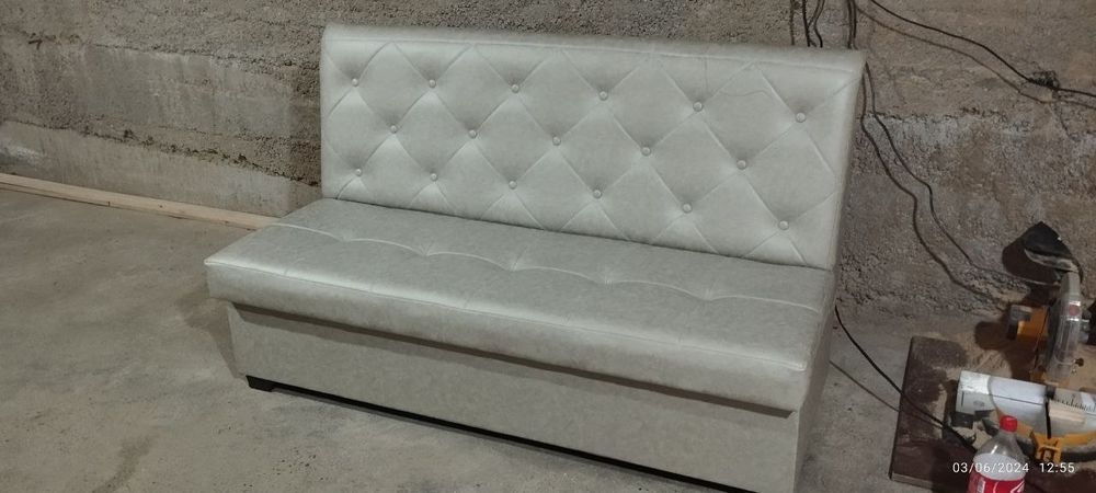 (Деванчик)    Гарандя ест