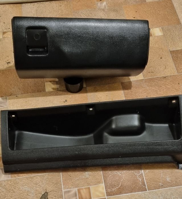 Пассат б3 бардачёк и полочка