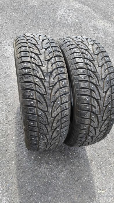 235-60-R18  два баллона зимней резины .