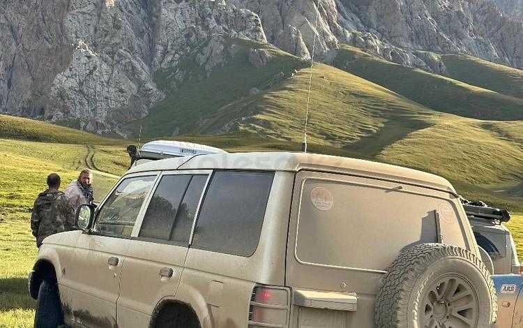 Mitsubishi Pajero 1998 г.
