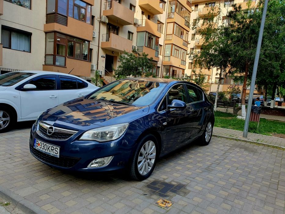 Opel astra J 2011 euro 5  intretinuta 1.7 cdti Proprietar