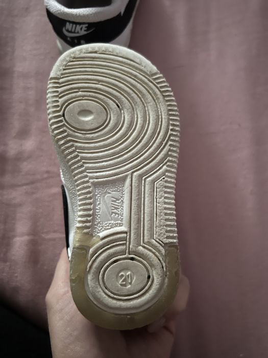 Adidasi Nike marimea 21