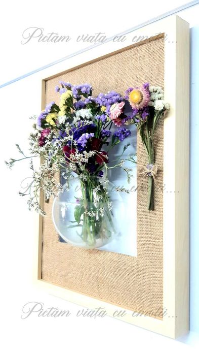 Decoratiune tablou din lemn cu vaza de sticla in stil Art Deco