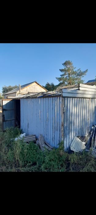 Продам  металлический гараж