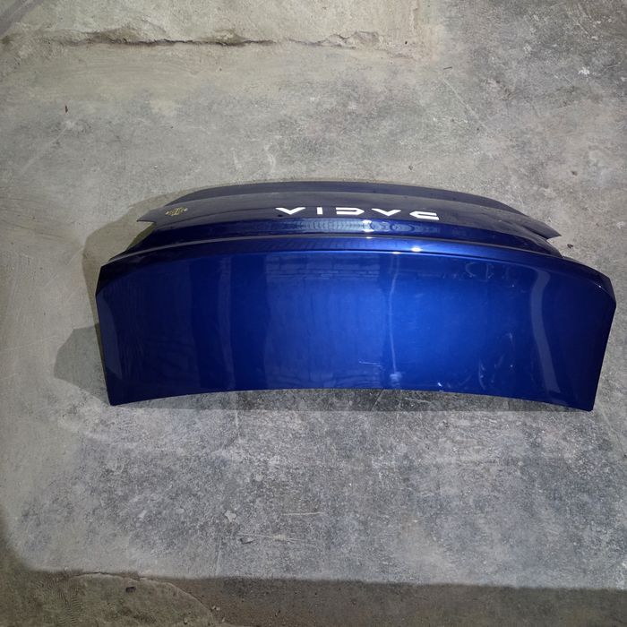 Capotă spare dacia logan III lovită .