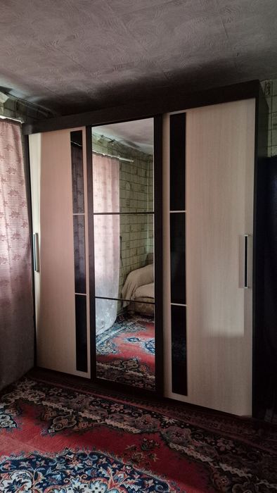 Продам большой шкаф