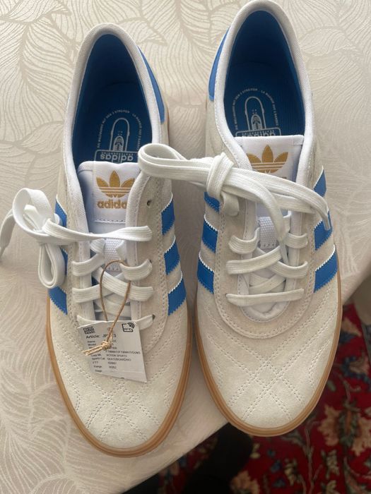 Adidas noi cu eticheta /Adi Ease/ 42 2/3