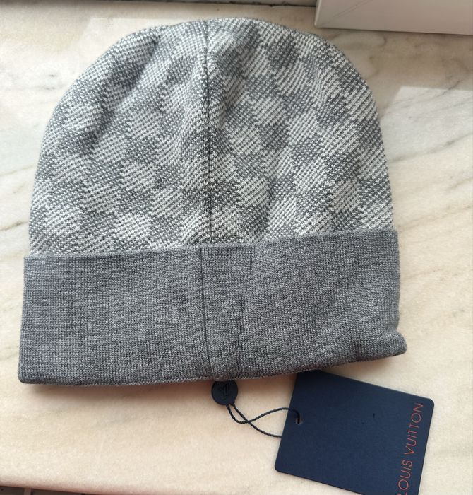 Caciula Louis Vuitton