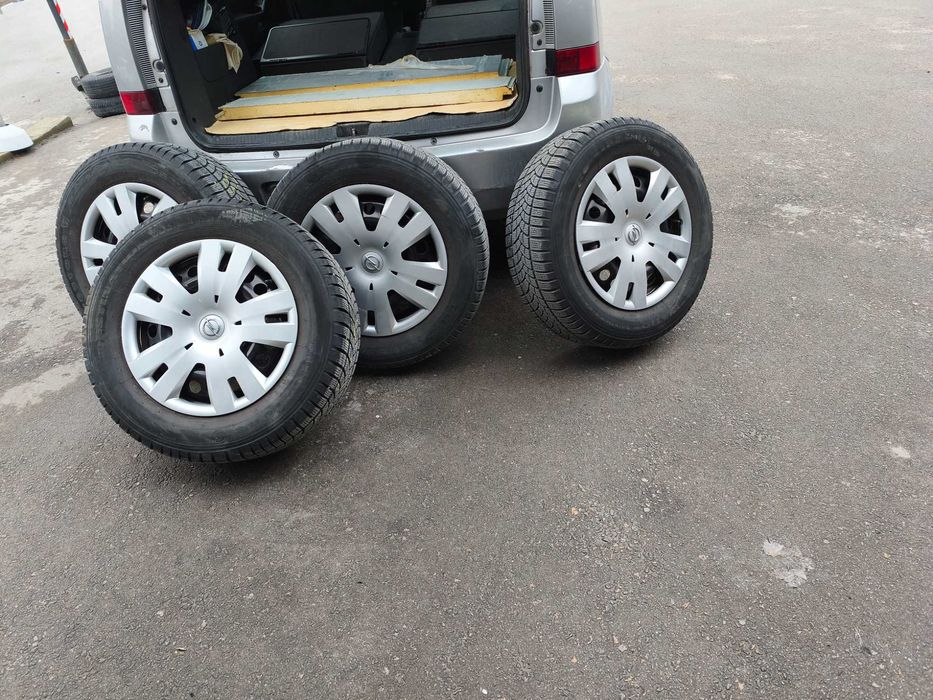 Зимни гуми с джанти 215/65/16