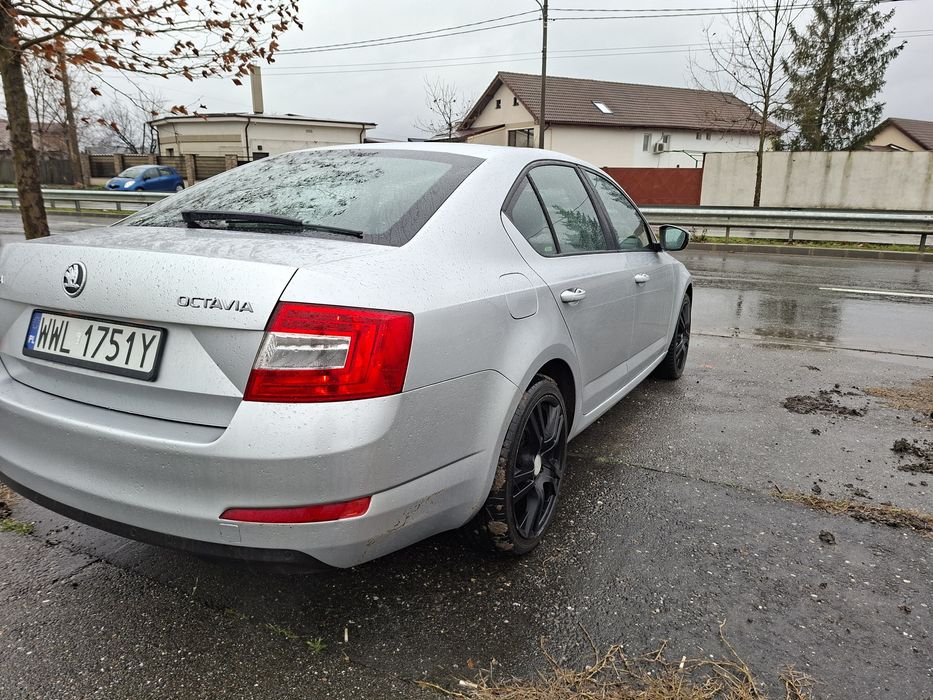 Vând Skoda Octavia  3