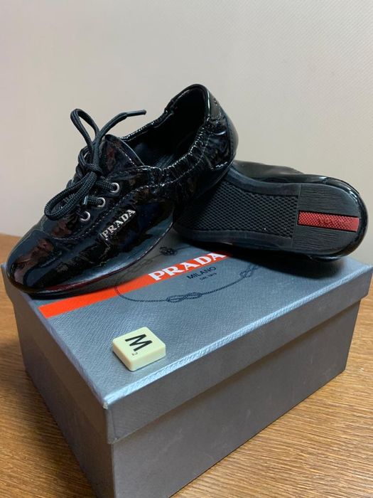 Туфли кроссовки макасы оригинал Prada.