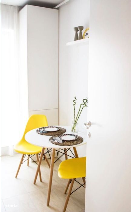Vanzare Apartament 2 Camere - Decomandat - Cosmopolis