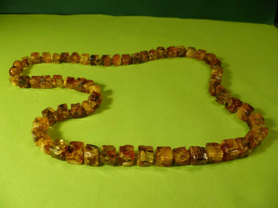 Луксозно колие от 100% естествен кехлибар УНИСЕКС