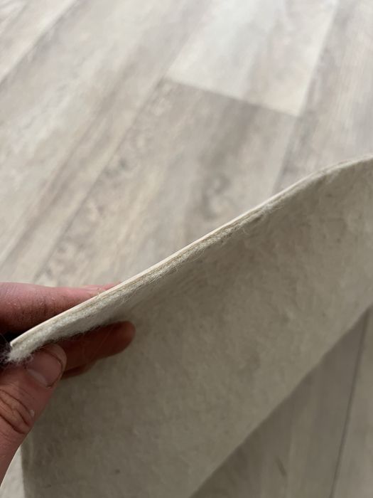 Продам дорогой линолиум