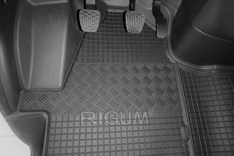 Гумени стелки MERCEDES Sprinter 2/3места от 2018 г. VS30