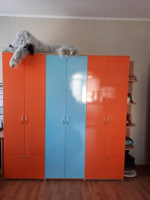 Продам вместительный шкаф