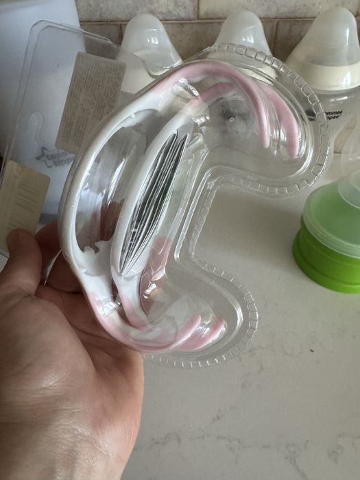 Бебешки шишета, бебешки биберони, бебеши термос Avent Tommee Tippee