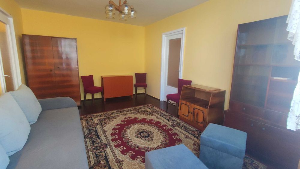 Inchiriez apartament 2 camere in Resita + loc de parcare - Zona Centrala (Facultate / Liceul Traian Lalescu)