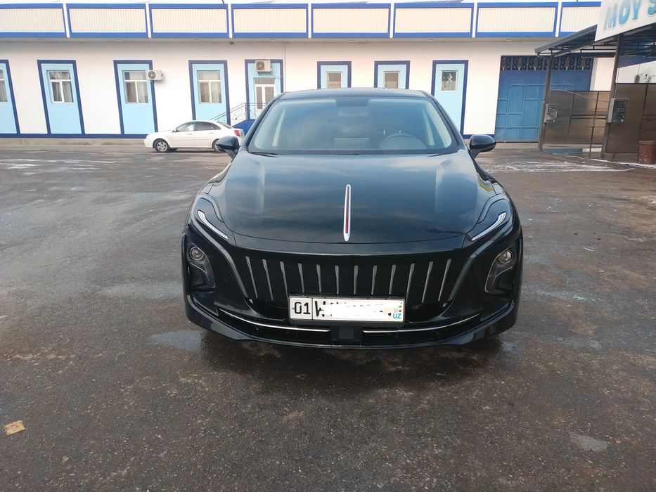 Hongqi eqm 5 sotiladi 450 tali
