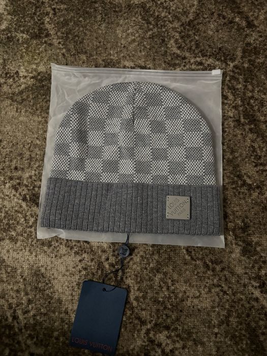Louis vuitton зимна шапка