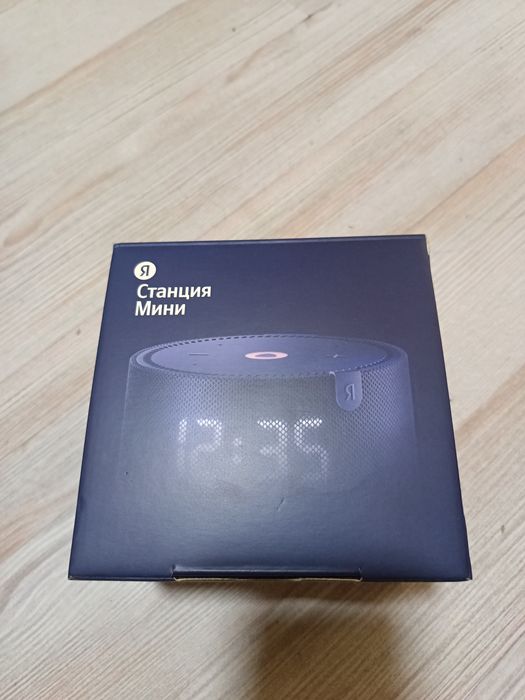 Умная колонка с Алисой