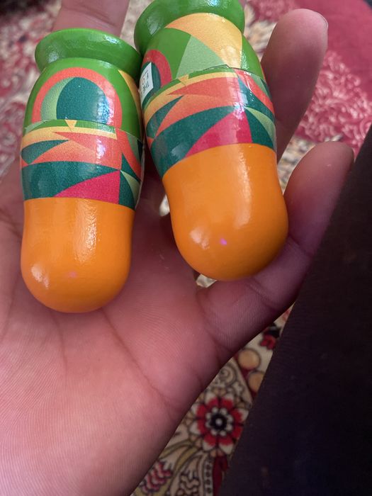 USB 4GB oladigan busa tel qiliyla anchagina bor