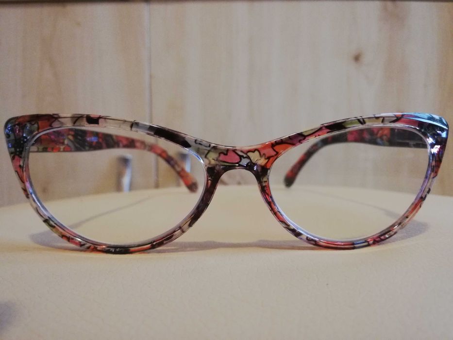 Нови Дамски Диоптрични Рамки