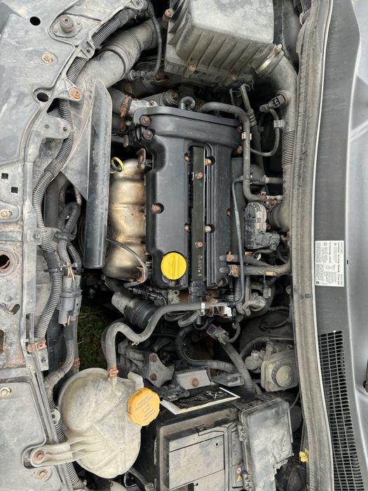 Двигател 1.2 от Корса