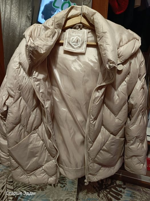 Продам куртку женскую зима 52 разм