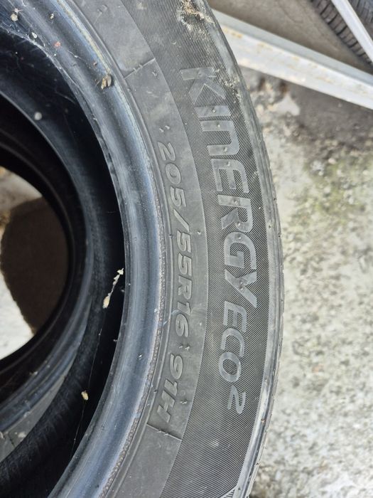 Продам 3 шины на 16