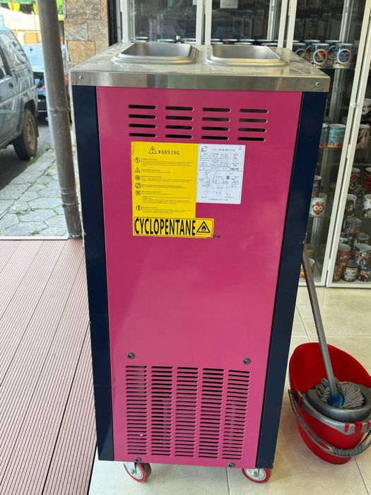 Продавам сладоледена машина