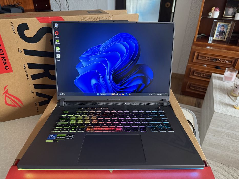 Gaming laptop asus rog strix