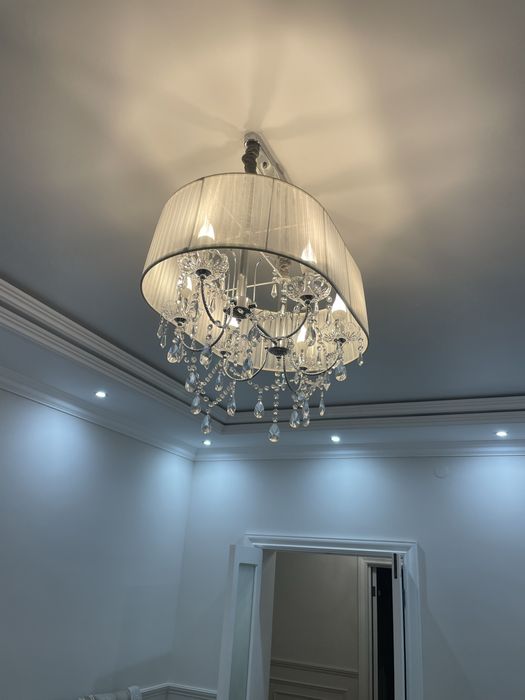 Продается люстра