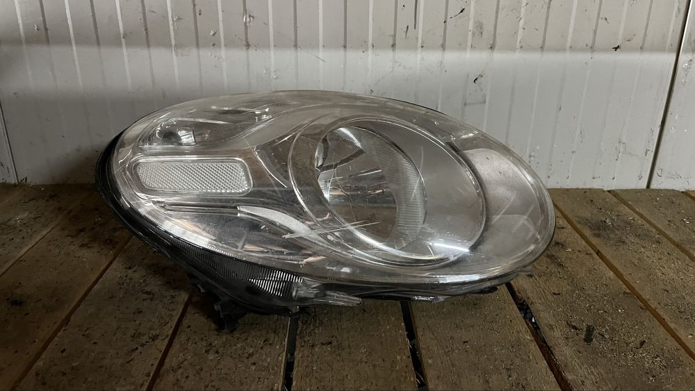 2 броя фар Fiat 500 L