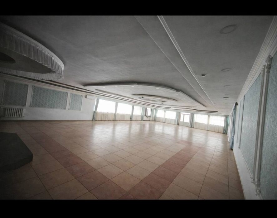 Сдам в аренду помещение 240 кв.