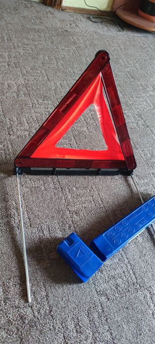 Triunghi reflectorizant BMW E90