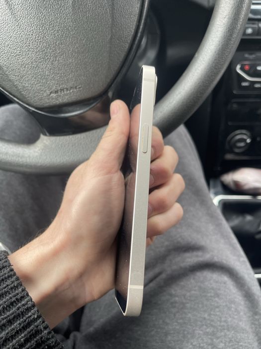 Продам iphone 13