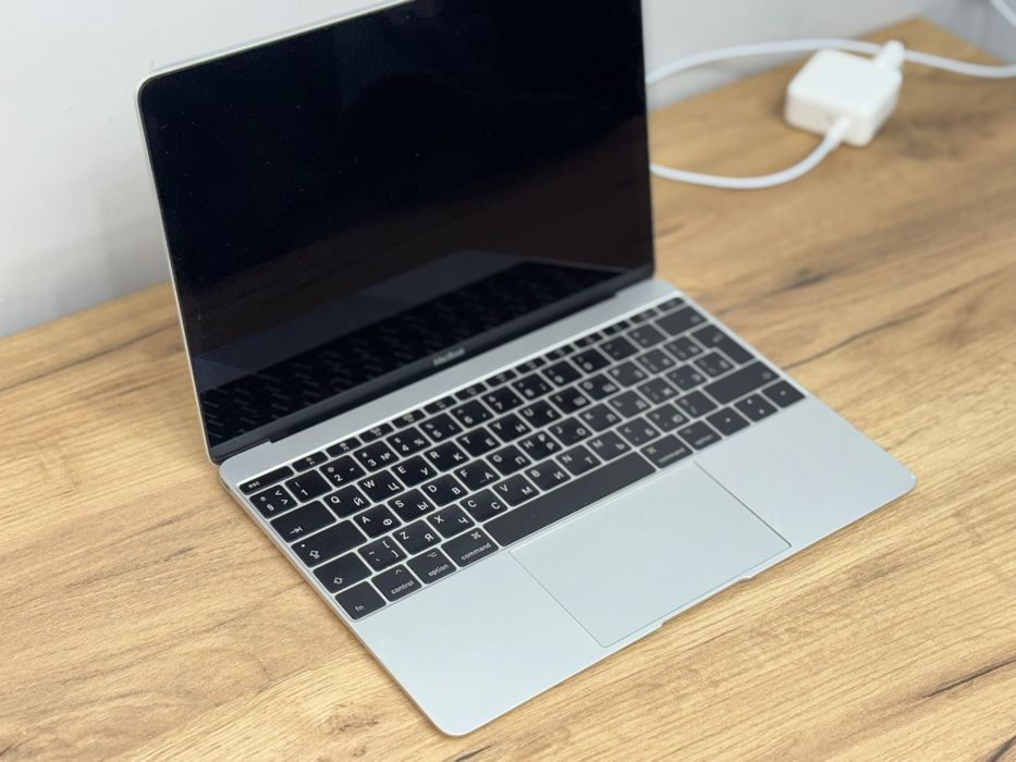 MacBook 12 Retina 2017, 8/256 GB
