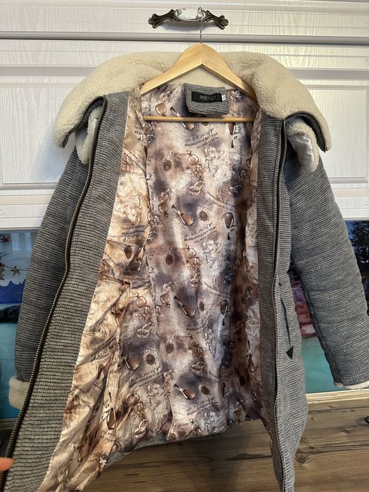 Продам зимнюю куртку