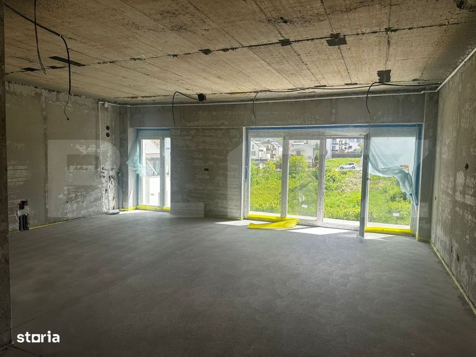 Apartament cu 4 camere 100 mp in bloc cu piscina din cartierul Europa — fotografia 3