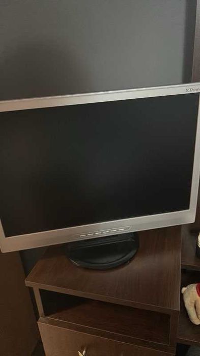 Монитор NEC в добро състояние