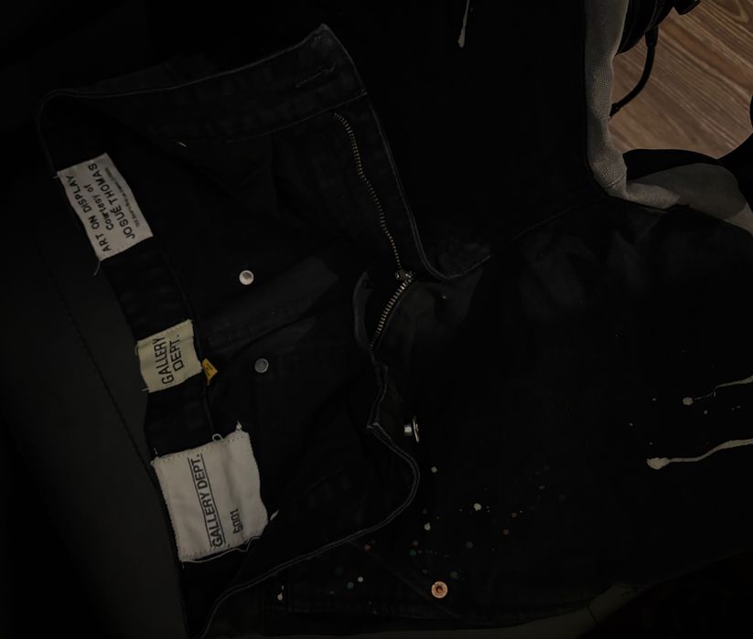 Продам джинсы.