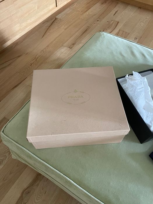 Оригинални обувки Prada и Dsquared