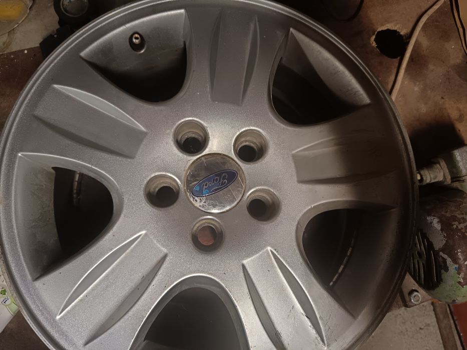 Jante aliaj Ford pe 16